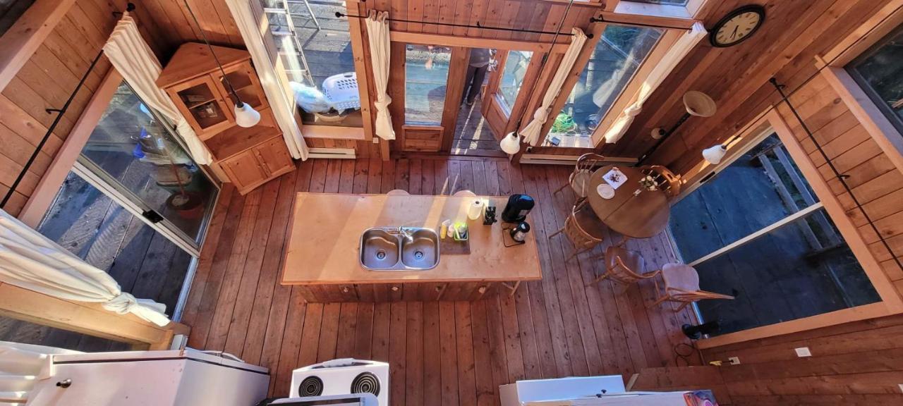 Vila Ocean Views & Sunset Beach Cabin With Soaker Tub & Fire Pit Powell River Exteriér fotografie