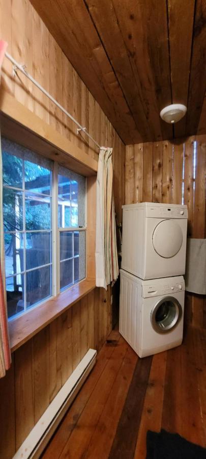 Vila Ocean Views & Sunset Beach Cabin With Soaker Tub & Fire Pit Powell River Exteriér fotografie