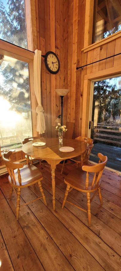 Vila Ocean Views & Sunset Beach Cabin With Soaker Tub & Fire Pit Powell River Exteriér fotografie